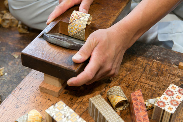 Hakone wood mosaic - General Production Process