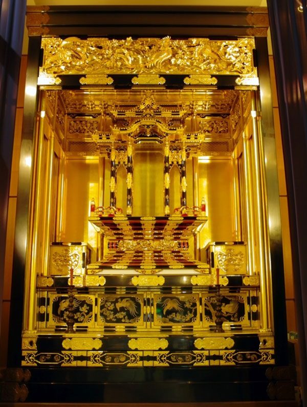 Yame-fukushima Buddhist altar