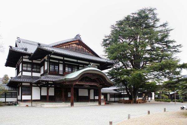 香川県商工奨励館