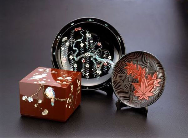 Takaoka lacquerware 